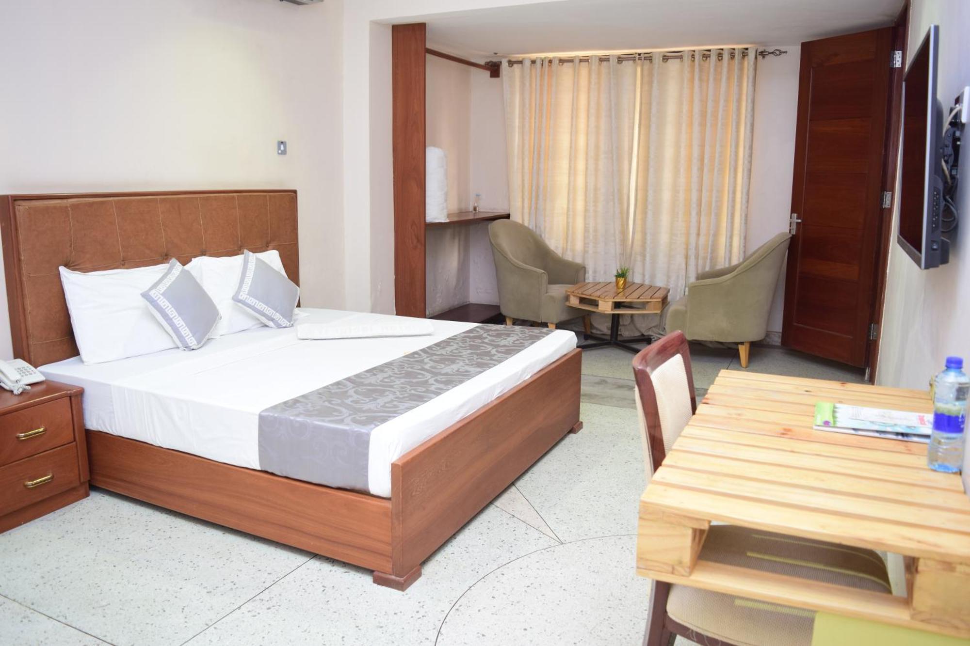 K27 Premier Backpackers Hostel ดาร์เอสซาลาม ภายนอก รูปภาพ
