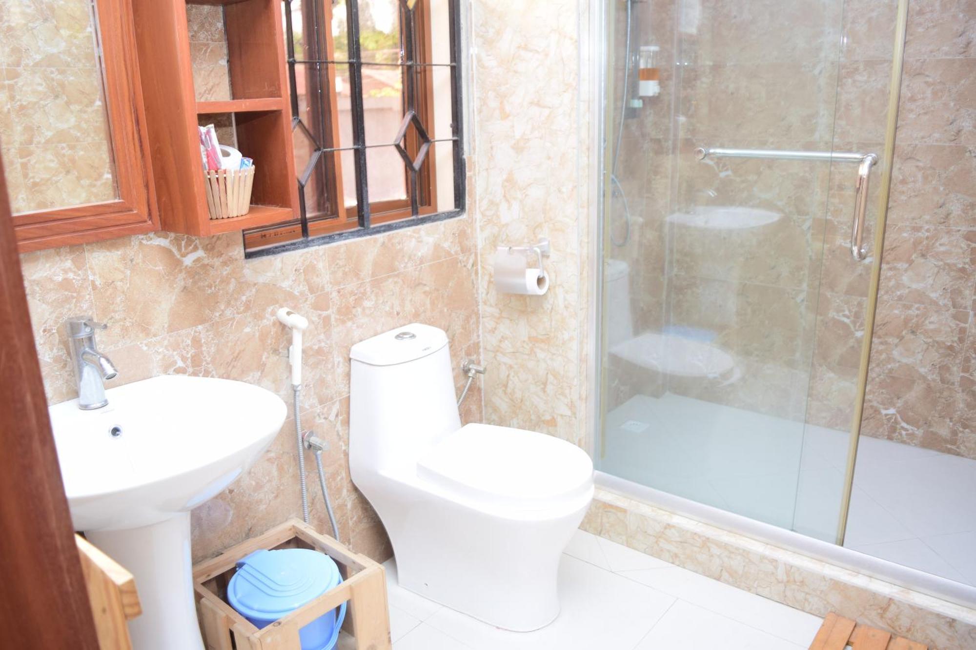 K27 Premier Backpackers Hostel ดาร์เอสซาลาม ภายนอก รูปภาพ