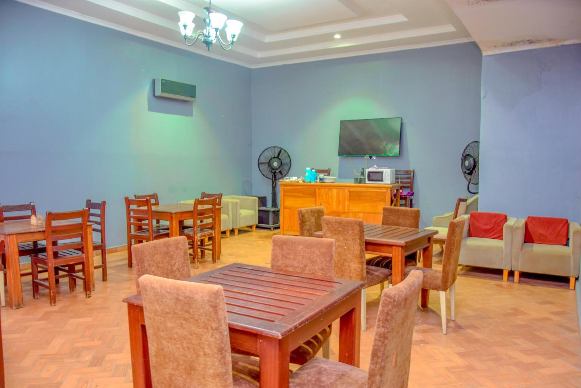 K27 Premier Backpackers Hostel ดาร์เอสซาลาม ภายนอก รูปภาพ